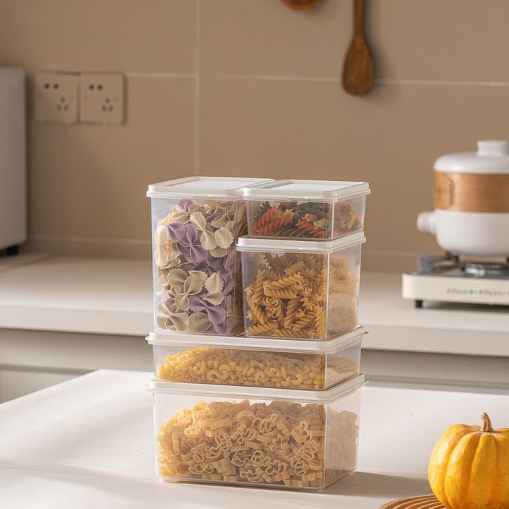white-food-container-2400ml-sakvebis-konteineri