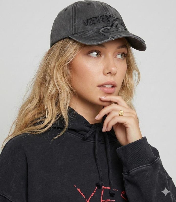 vetements-kepi-natsrisferi-replika-photo-2