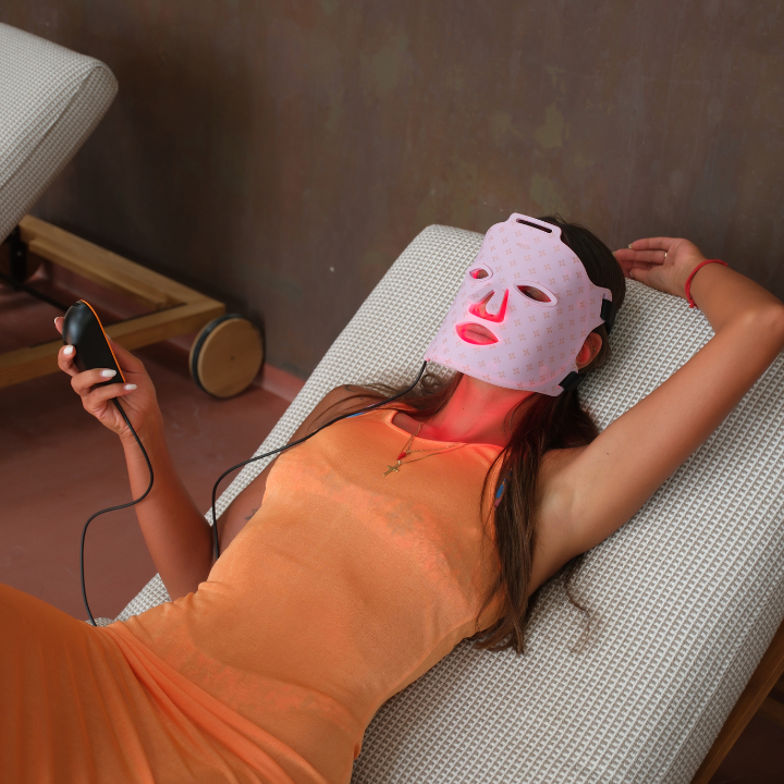 freeza-led-light-therapy-face-mask-sakhis-terapiuli-led-nighabi-photo-3