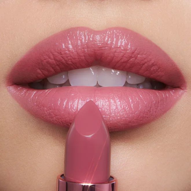 charlotte-tilbury-kissingrose-to-fame-tuchsatskhi-photo-2