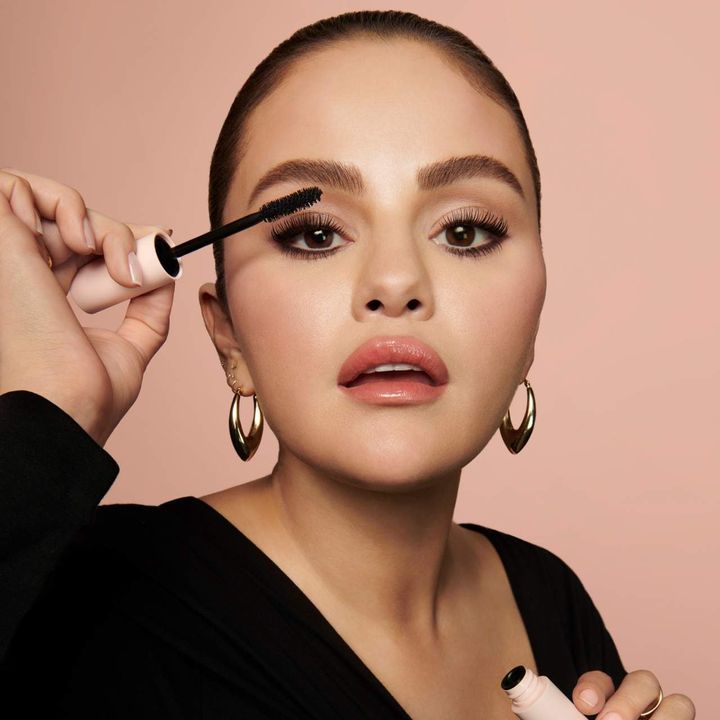 rare-beauty-universal-volumizing-mascara-tushi-photo-4