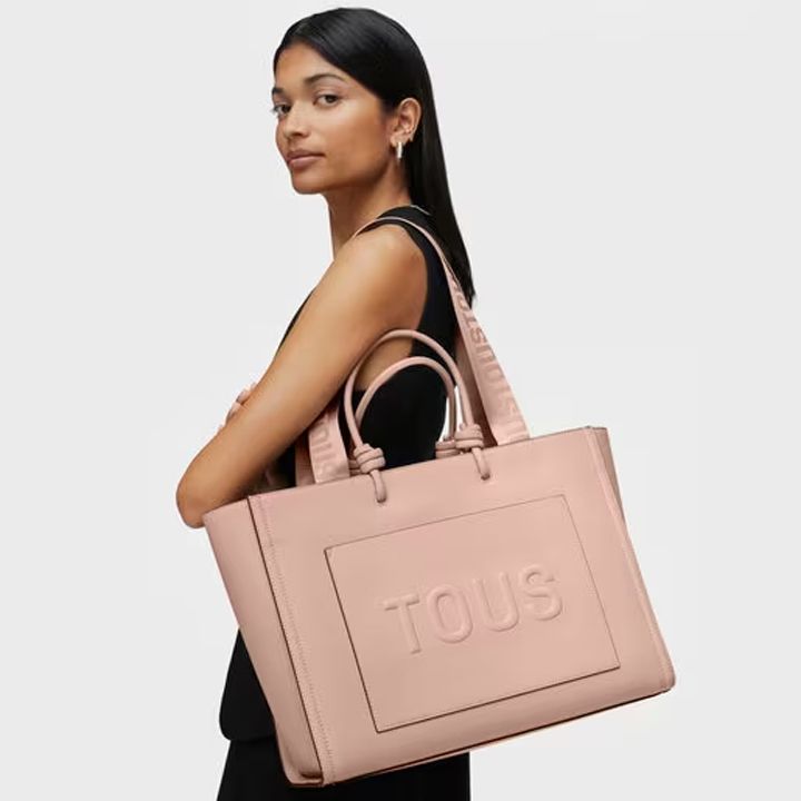 tous-handbag-395910104-qalis-khelchanta-photo-4