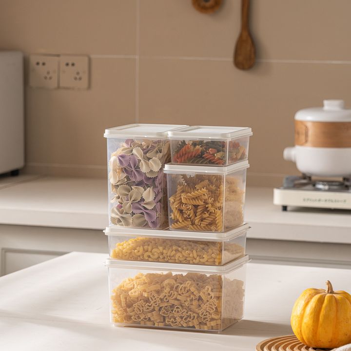 white-food-container-550ml-sakvebis-konteineri