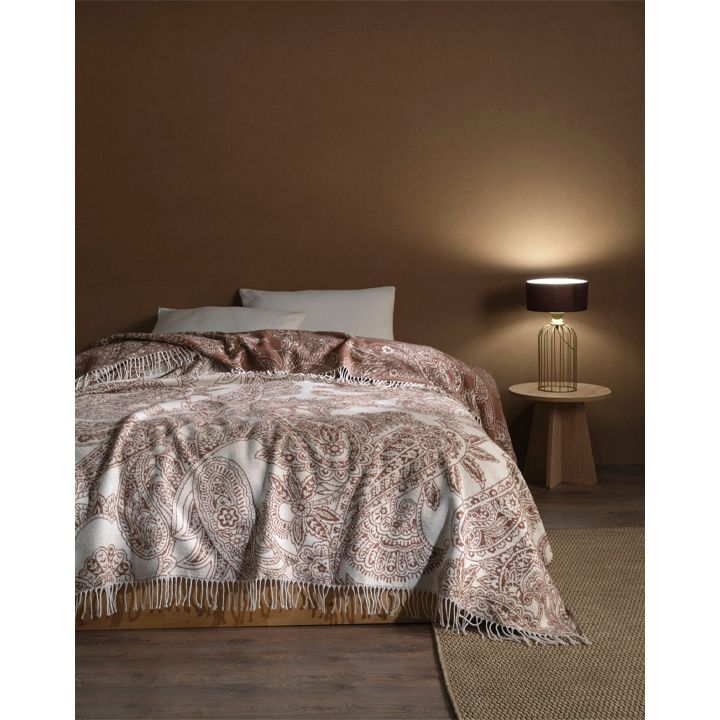 manamo-paisley-160x230sm-satsolis-gadasafarebeli-photo-2
