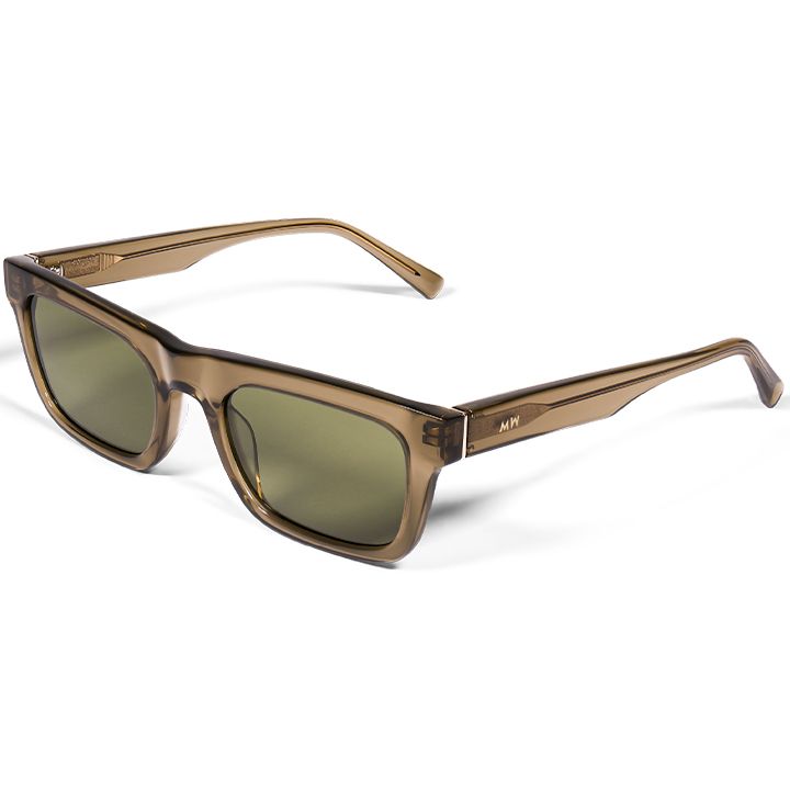 messy-weekend-new-dylan-green-bottle-photo-2