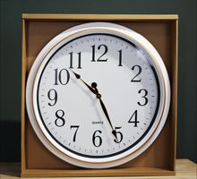 Product image of კედლის საათი 50 სმ-იანი კლასიკური ციფერბლატით