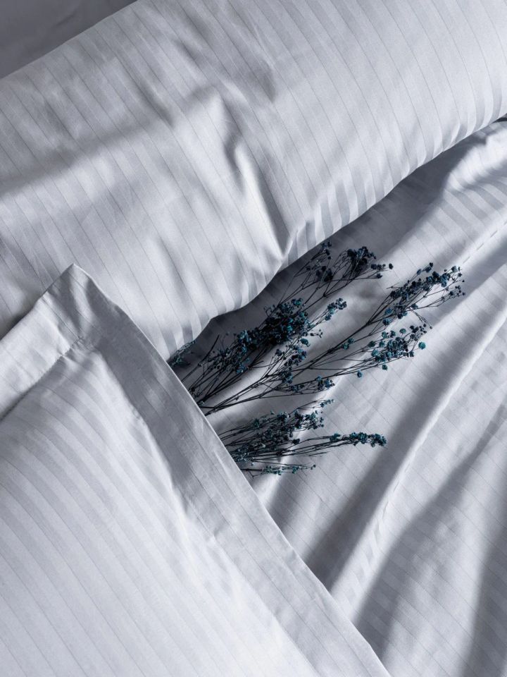 cotton-box-elegant-stripe-satin-double-duvet-cover-set-white-satinis-tetreulis-nakrebi-photo-2