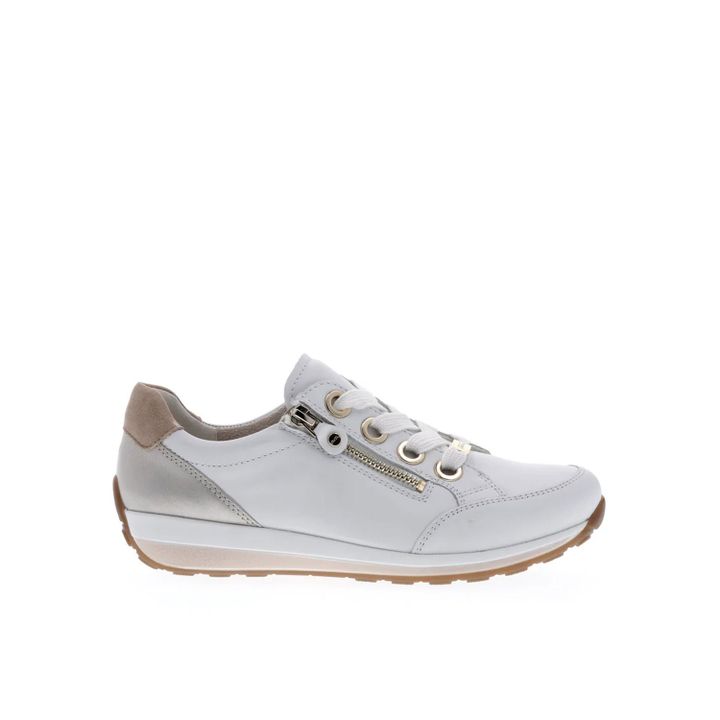 ara-5877-sportuli-fekhsatsmeli