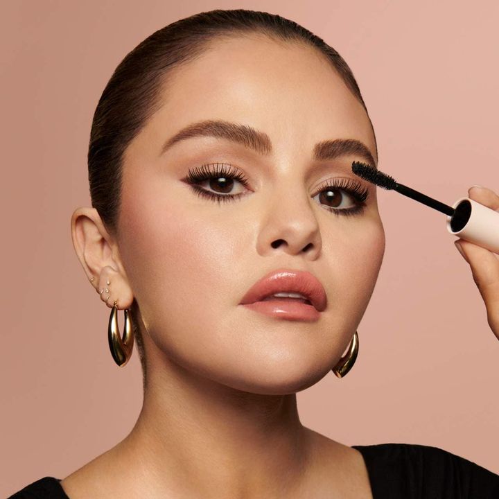 rare-beauty-universal-volumizing-mascara-tushi-photo-2