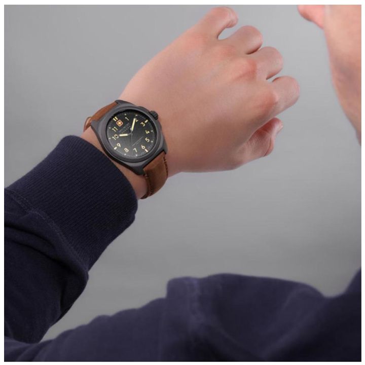 swiss-military-hanowa-smwga0003940-mamakatsis-saati-photo-4