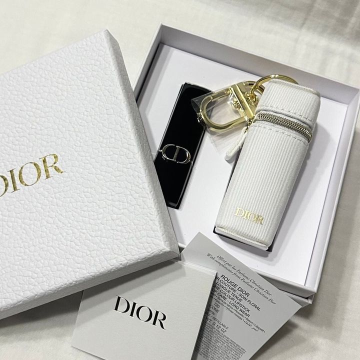 dior-720-satin-lipstick-holder-sasachuqre-nakrebi-photo-2