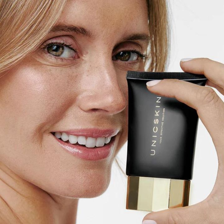 unickskin-unicsun-dark-spot-control-light-brown-30ml-sakhis-mzisgan-damtsavi-photo-4