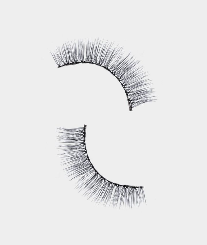kiss-usa-khelovnuri-dasakravi-tsamtsamebi-natural-lash---iconic-photo-3