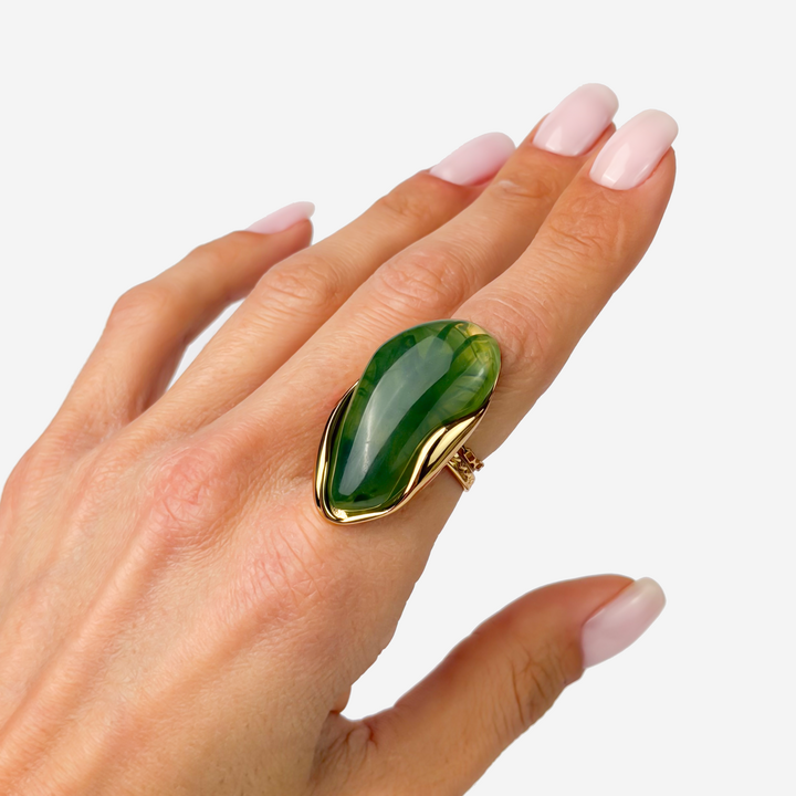 titanis-mooqrovili-mtsvane-bechedi