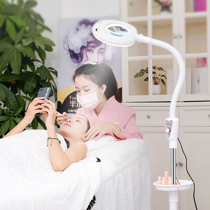 magnifier-lamp-sanati-photo-2