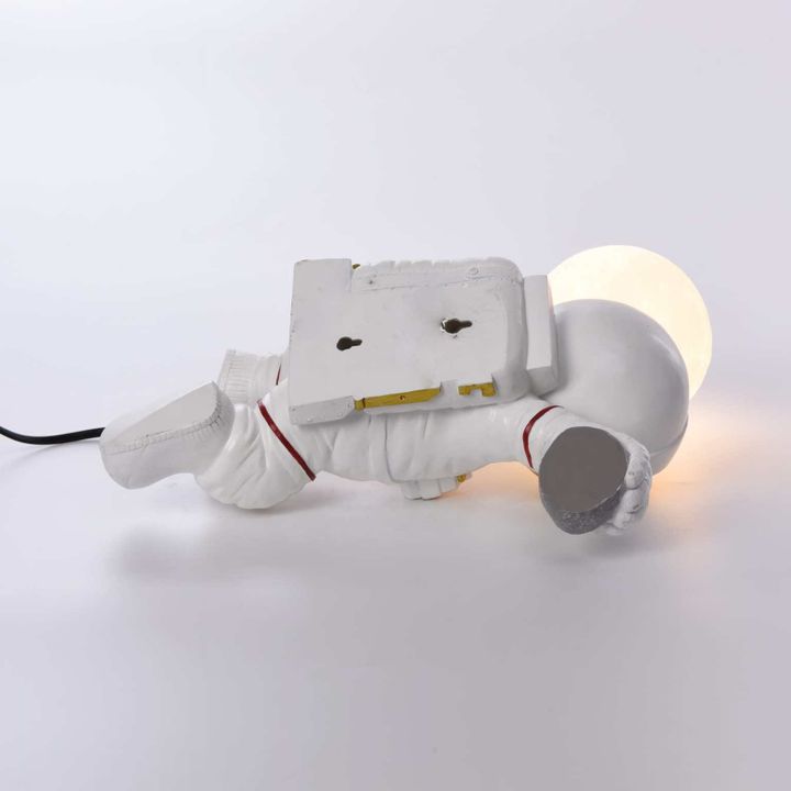 kedlis-sanati-kosmonavti-nordic-photo-2