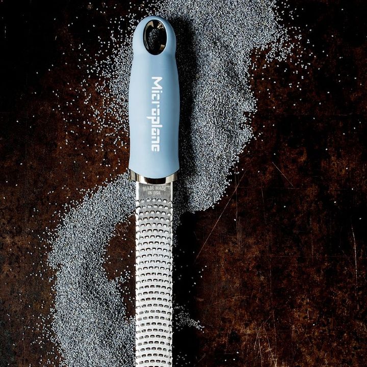 microplane-46227e-premium-sky-blue-zester-sakhekhi-photo-2