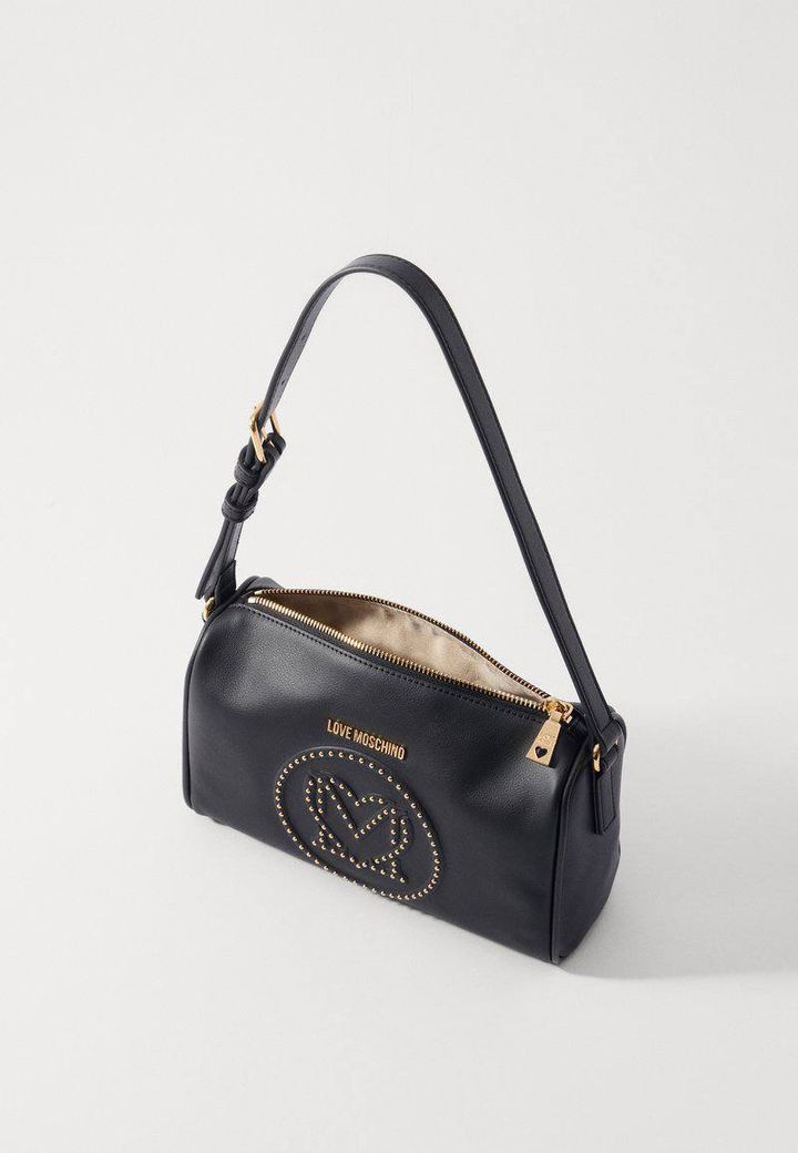 love-moschino-qalis-chanta-photo-4