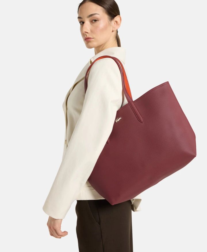 lacoste-reversible-shopper-in-red-chanta-photo-3