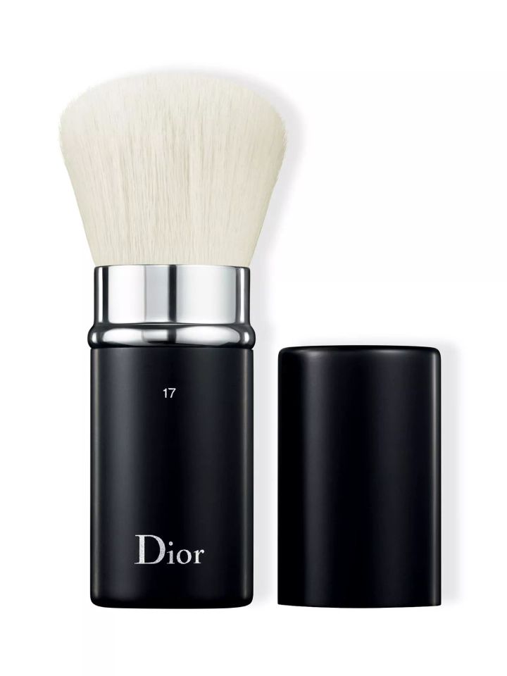dior-backstage-kabuki-brush-17-funji-tavsafarit