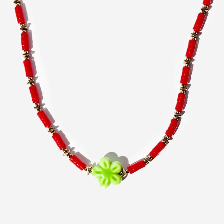 qvavilis-formis-titanis-mooqrovili-qelsabami