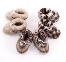 Product image of ჩვილი ბავშვის ფეხსაცმელი ნატურალური შალის ბეწვით