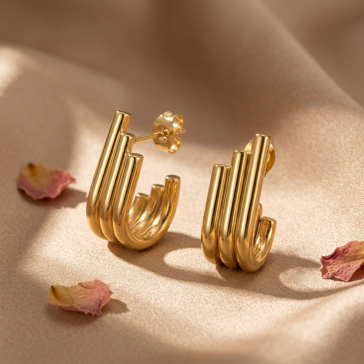 jewelish-magnolia-earrings-saqure-photo-2