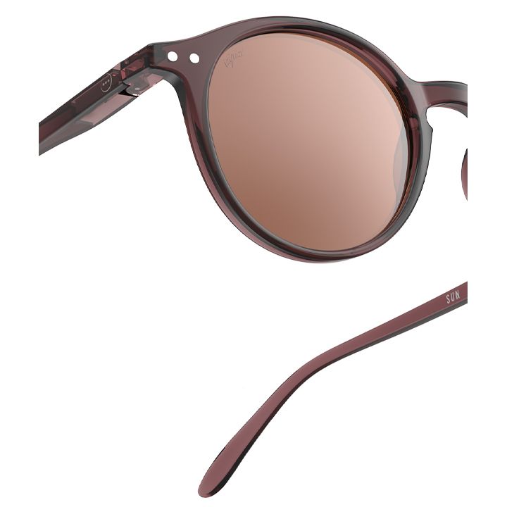 giggles-sun-d-old-leather-mzis-satvale-photo-3