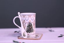 Product image of ჩაის ჭიქა სადგამით - მაკნატუნას გამოსახულებით 300 მლ; ფაიფური (საახალწლო)