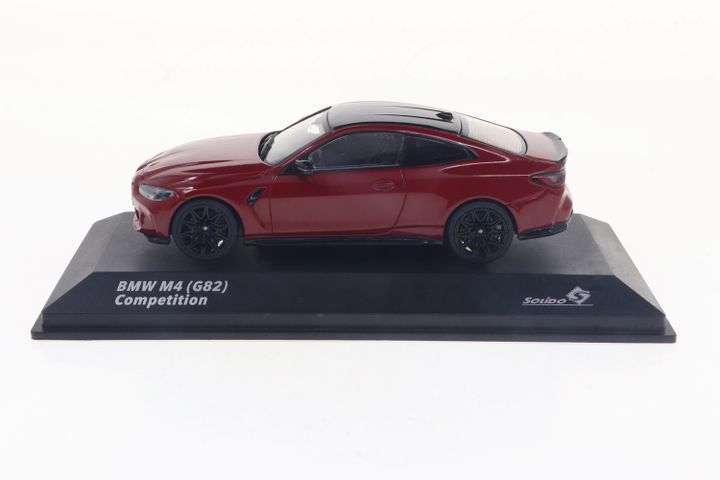 bmw-g82-m4-competition-2023-klasikuri-modeli