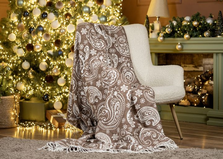 manamo-paisley-flower-pledi-bamba-akrilis-qavisferikremisferi-160x230-sm