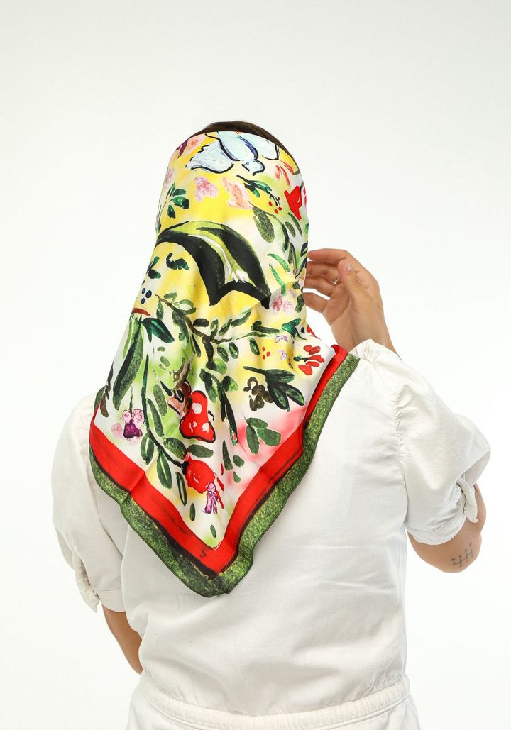 initsialis-sharfi---a-photo-2