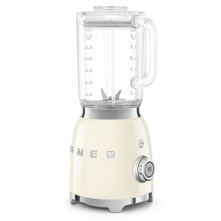smeg-blf03creu-800w-blenderi-photo-2