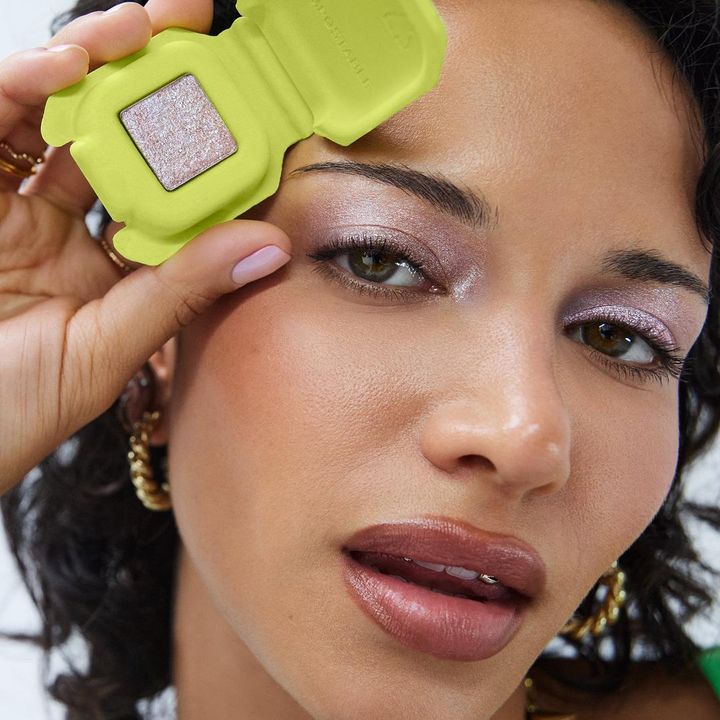 half-magic-eyeshadow-singles-sparkle-puff-tvalis-chrdili-photo-2