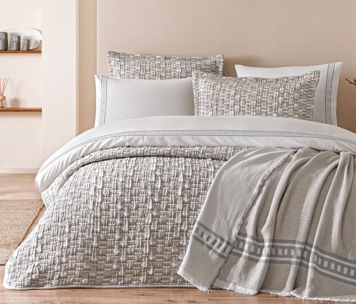 puffy-tinsley-200x220-orsatsoliani-tetreulis-nakrebi-photo-2