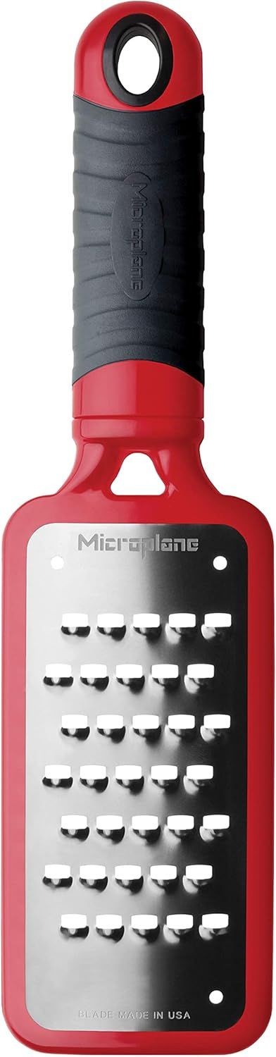 microplane-44138e-home-extra-coarse-red-sakhekhi