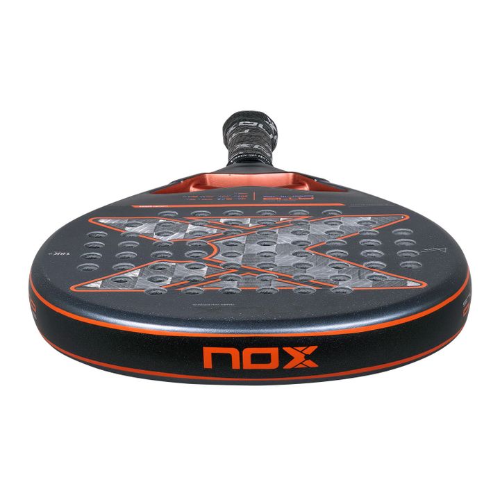 nox-at10-genius-18k-alum-by-agustin-tapia-2025-padelis-chogani-photo-4