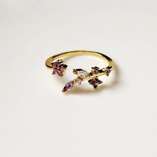 Product image of ოქროსფერი თვლიანი ბეჭედი იასამნისფერი ყვავილით