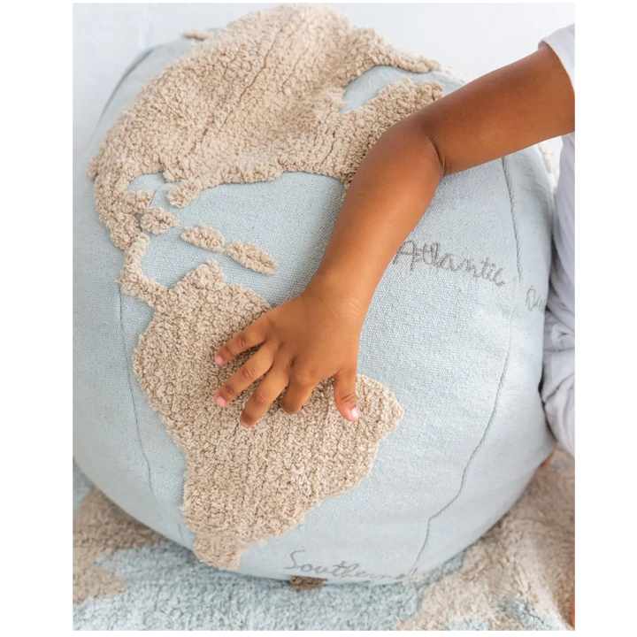 lorena-canals-world-map-khelnaketi-pufi-photo-4