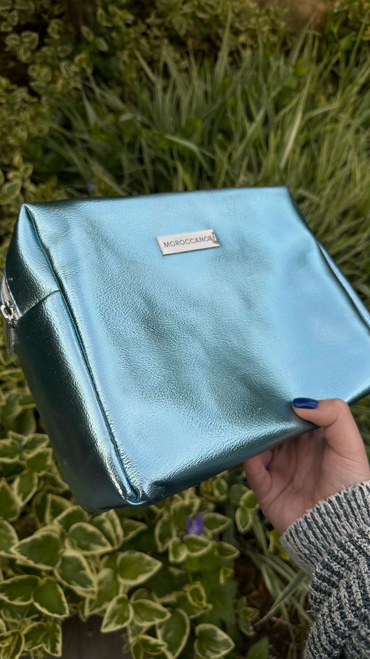 moroccanoil-light-blue-disco-makeup-bag-kosmetikis-chanta-photo-3