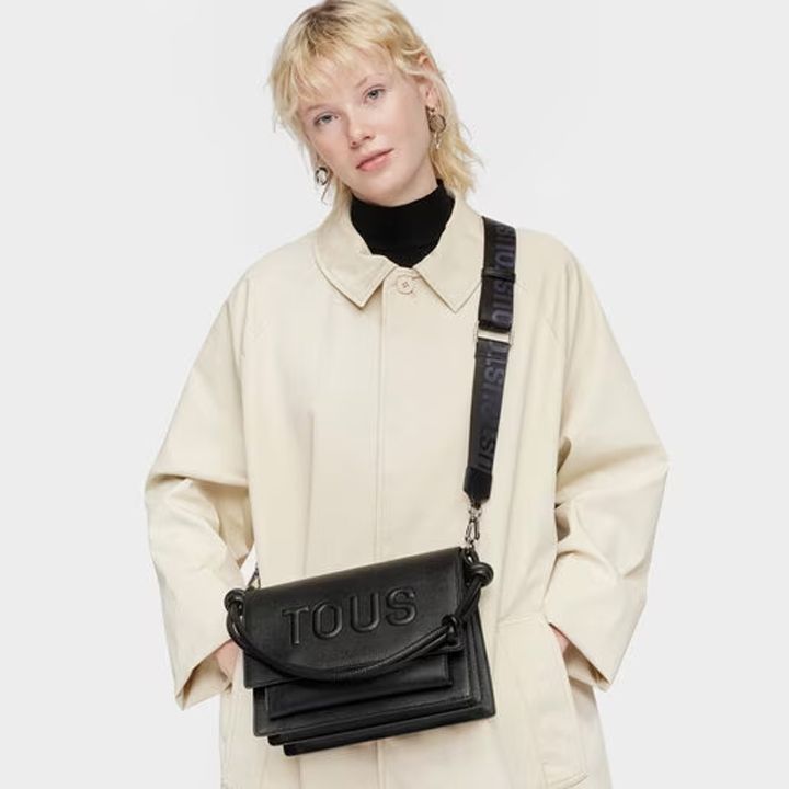 tous-handbag-395910504-qalis-khelchanta-photo-4