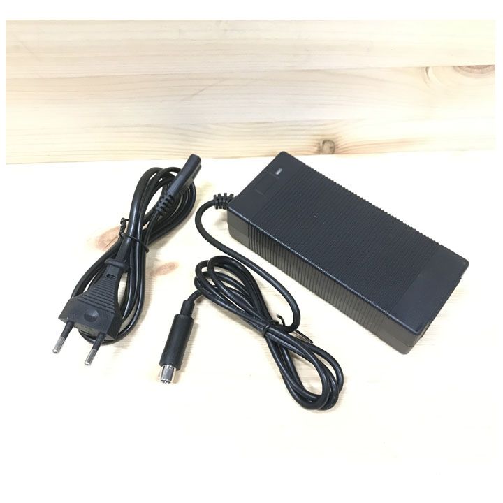 eleqtro-skuteris-damteni-42v-2a