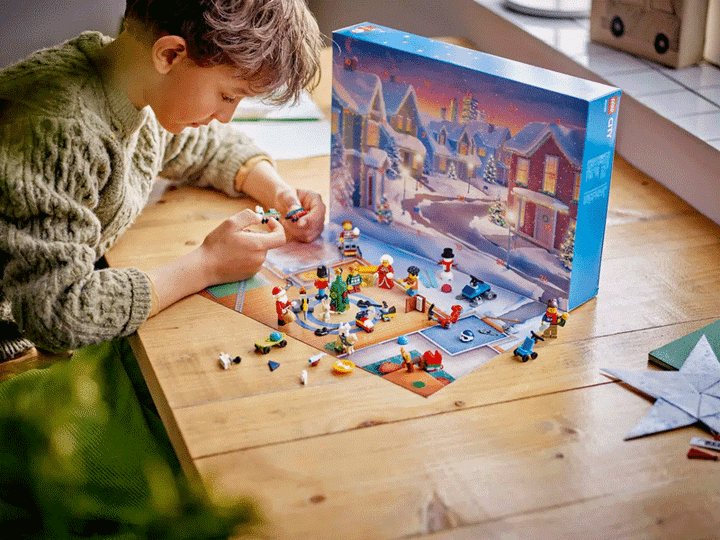 lego-city-advent-calendar-2024-60436-195-natsiliani-konstruqtori-photo-3