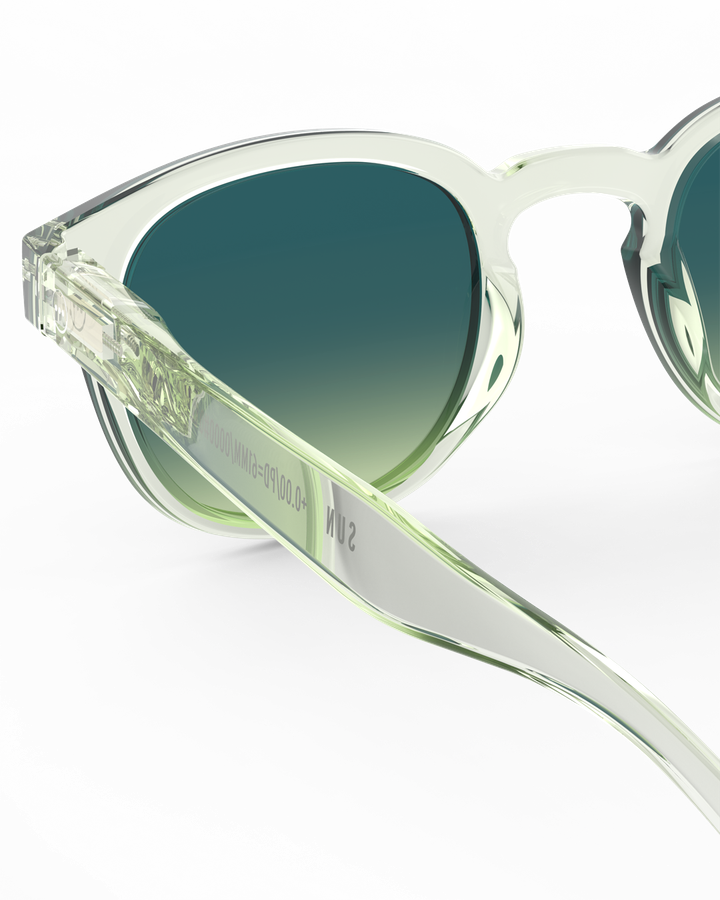 izipizi-c-sun-green-fields-mzis-satvale-photo-4