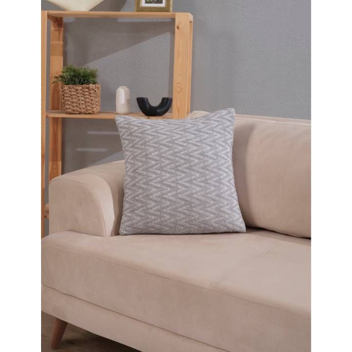 manamo-marla-45x45sm-dekoratiuli-balishis-piri