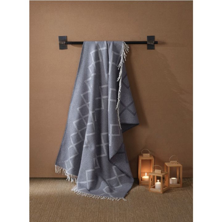 manamo-diamond-160x230sm-satsolis-gadasafarebeli