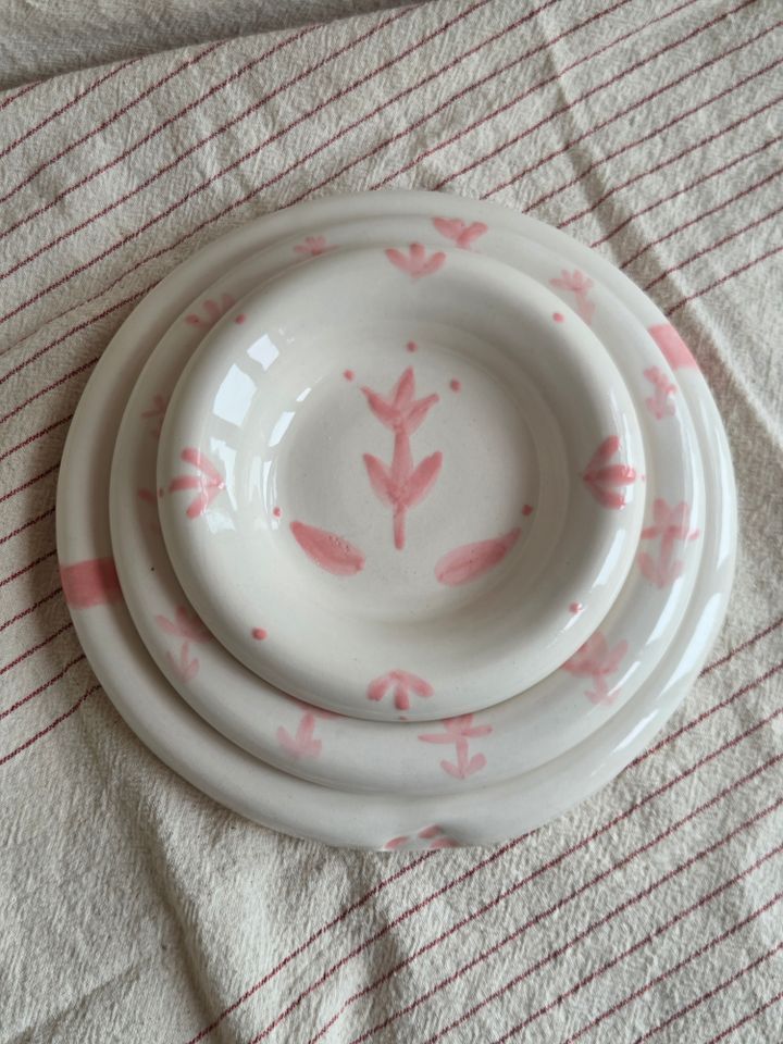 clay-and-whiskers-khelnaketi-keramikis-tefshebis-nakrebi-photo-4