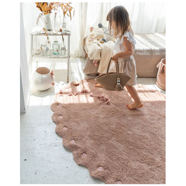 lorena-canals-pine-cone-vintage-nude-khelnaketi-sabavshvo-khalicha-photo-3