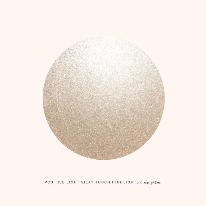 rare-beauty-positive-silky-touch-highlighter-enlighten-28gr-hailaiteri-photo-2