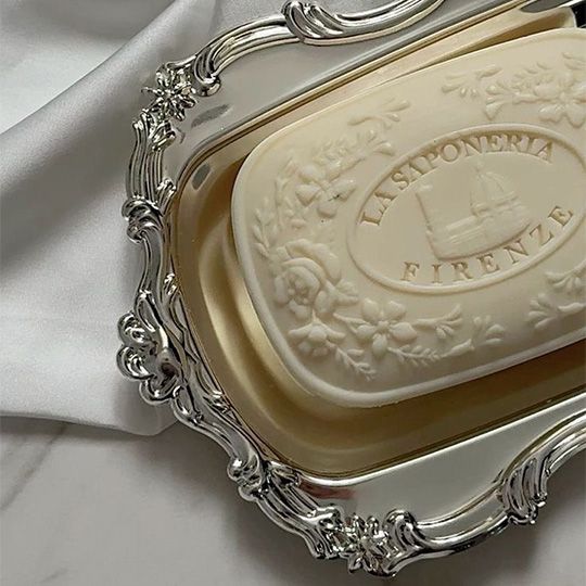 cocktail-langari-servirebistvis-metalis-metal-accents-photo-3